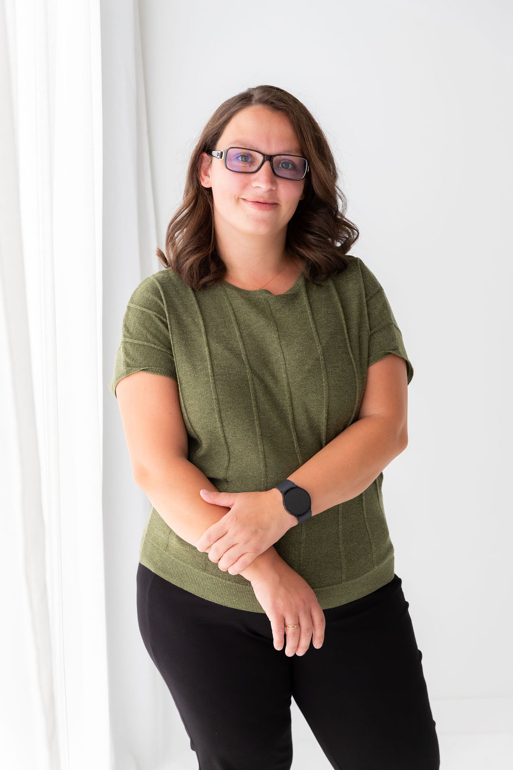 Portret van Christina Grootveld, beleggingscoach gespecialiseerd in Hoog Dividend beleggen, met focus op rust, overzicht en passief inkomen voor vrouwen.